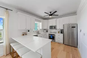 112 Ocean Shore Dr, Crystal Beach, TX 77650 - Photo 11