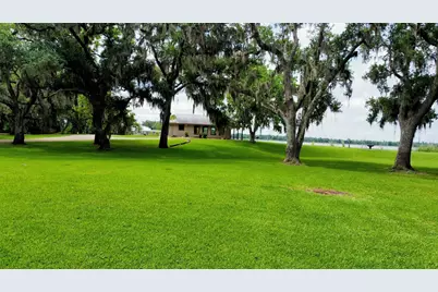 118 Pony Trail, Angleton, TX 77515 - Photo 11