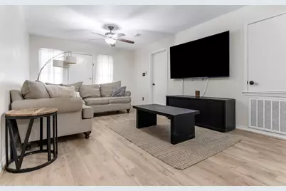 1401 Avenue O #I, Huntsville, TX 77340 - Photo 5