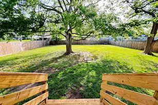 1901 Marjorie St, Brenham, TX 77833 - Photo 15