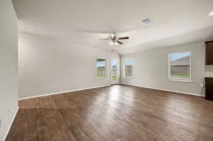 8002 Tamarind Ln, Baytown, TX 77521 - Photo 11