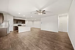 8002 Tamarind Ln, Baytown, TX 77521 - Photo 13