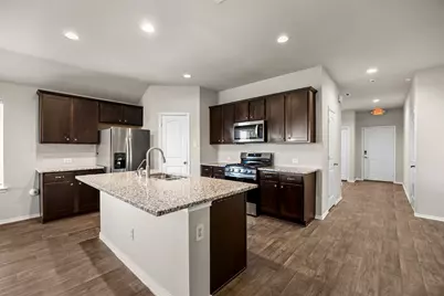 8002 Tamarind Lane, Baytown, TX 77521 - Photo 7