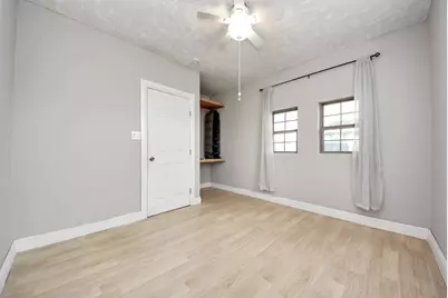 215 E Saint Charles Drive, Crosby, TX 77532 - Photo 15