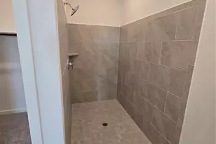 7819 Evening Emerald Dr, Rosharon, TX 77583 - Photo 5