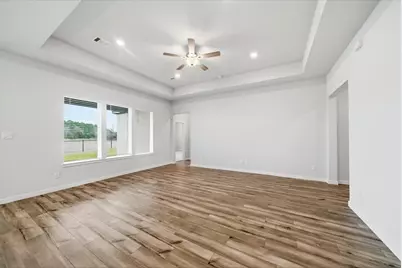 107 Lake Woodshore Court, Clute, TX 77531 - Photo 11