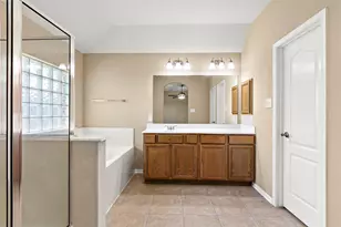 30411 Deleon Fields Dr, Spring, TX 77386 - Photo 15