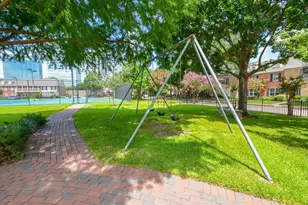 1573 W Sam Houston Pkwy S, Houston, TX 77042 - Photo 17