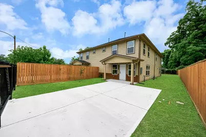 2430 Dolly Wright Street #B, Houston, TX 77088 - Photo 9
