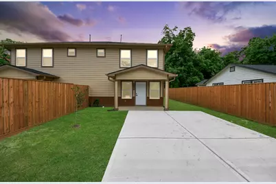 2430 Dolly Wright Street #B, Houston, TX 77088 - Photo 3