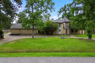 1107 Southern Hills Rd, Houston, TX 77339 - Photo 1