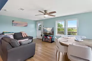 11556 Homrighaus Rd, Galveston, TX 77554 - Photo 9