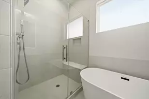 1398 Cedar Post Ln, Houston, TX 77055 - Photo 21