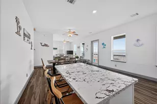 1410 Gulf, Crystal Beach, TX 77650 - Photo 17