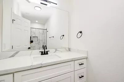 9734 Pelsey Street #B, Houston, TX 77029 - Photo 11