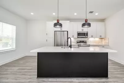 9734 Pelsey Street #B, Houston, TX 77029 - Photo 5