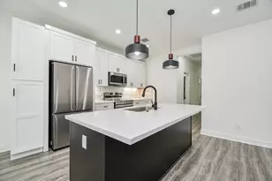 9734 Pelsey St, Houston, TX 77029 - Photo 7