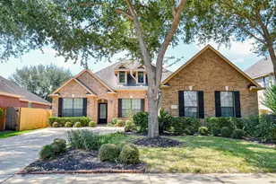 614 Coggins Point Way, Sugar Land, TX 77479 - Photo 3