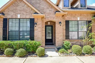 614 Coggins Point Way, Sugar Land, TX 77479 - Photo 5