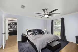 827 Thicket Ln, Houston, TX 77079 - Photo 17