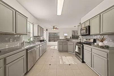 16315 April Ridge Drive, Houston, TX 77083 - Photo 17