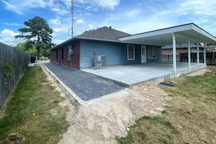 8010 Arrowhead Ln, Houston, TX 77075 - Photo 13