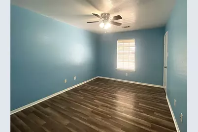 8010 Arrowhead Lane, Houston, TX 77075 - Photo 9