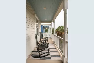 1021 Sealy Street, Galveston, TX 77550 - Photo 23