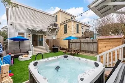 1021 Sealy Street, Galveston, TX 77550 - Photo 1
