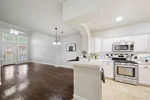 2351 Summit Way Ct, Kingwood, TX 77339 - Photo 5