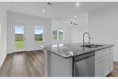 1021 River Coral, Alvin, TX 77511 - Photo 5