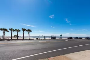 6102 Seawall Blvd, Galveston, TX 77551 - Photo 5