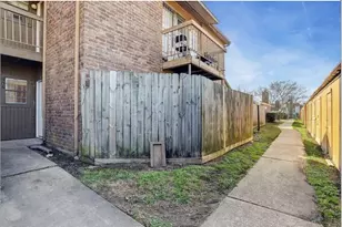 9550 Deering Drive, Houston, TX 77036 - Photo 1
