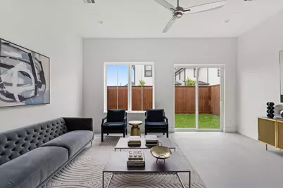 111 E 32nd Street #C, Houston, TX 77018 - Photo 3