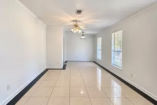 10911 Sageleaf Ln, Houston, TX 77089 - Photo 3
