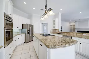 14 Greenside Pl, The Woodlands, TX 77381 - Photo 11