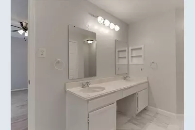 17010 Blue Mist Circle, Sugar Land, TX 77498 - Photo 13