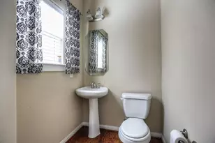 940 W 26th St, Houston, TX 77008 - Photo 17