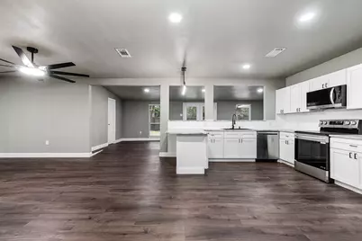 717 Cedar Lawn Drive, Alvin, TX 77511 - Photo 7