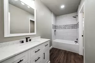 717 Cedar Lawn Dr, Alvin, TX 77511 - Photo 23