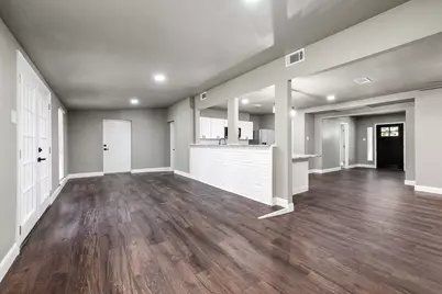 717 Cedar Lawn Drive, Alvin, TX 77511 - Photo 11