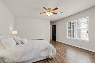 7911 Heathrow Ln, Spring, TX 77379 - Photo 11