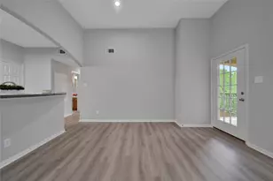 6607 Lake Woodlands Dr, The Woodlands, TX 77382 - Photo 19