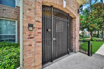 6607 Lake Woodlands Drive #333, The Woodlands, TX 77382 - Photo 3