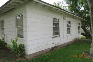 1755-57 Lynn Ln, Freeport, TX 77541 - Photo 3
