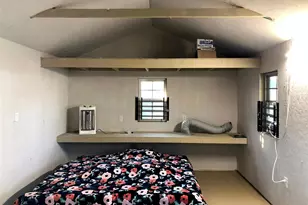 241 E Jackson St, Bartlett, TX 76511 - Photo 11