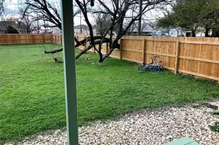 241 E Jackson St, Bartlett, TX 76511 - Photo 7