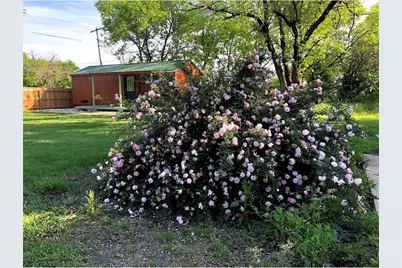 241 E Jackson Street, Bartlett, TX 76511 - Photo 1