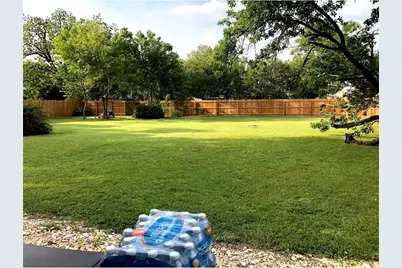 241 E Jackson Street, Bartlett, TX 76511 - Photo 5