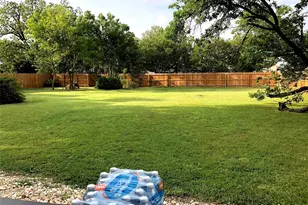 241 E Jackson St, Bartlett, TX 76511 - Photo 5